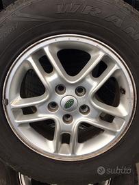 Cerchi e pneumatici R17 Land Rover Discovery 3