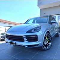 Porsche cayenne 2021