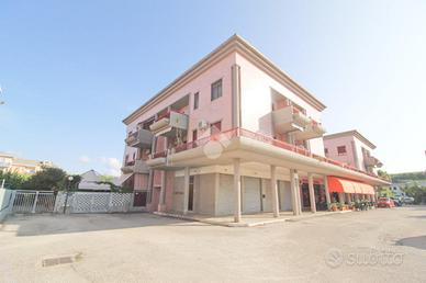 3 LOCALI A CAMPOMARINO