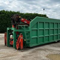 CONTAINER SCARRABILE USATO A CIELO APERTO + GRU