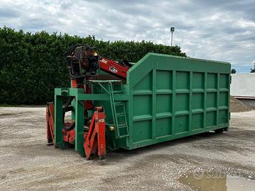 CONTAINER SCARRABILE USATO A CIELO APERTO + GRU