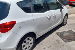 OPEL MERIVA 2013 1.398 cc Benzina 61.000 km