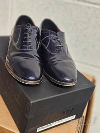 Abito da sposo con gilé,camicia,gemelli e scarpe.