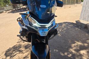 CF MOTO MT 800 PRATICAMENTE NUOVA.