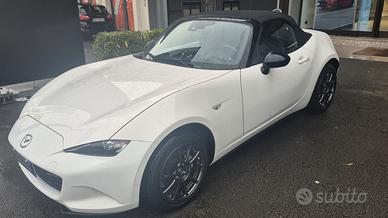 Mazda MX-5 1.5L Skyactiv-G Homura