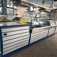 Bancone e retrobancone bar