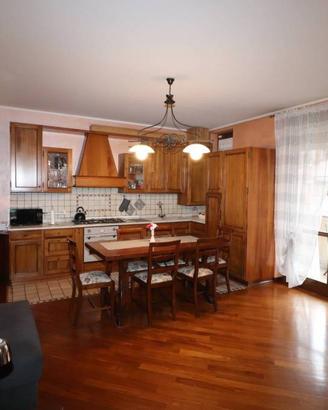 Appartamento di 69 m² con 2 locali e box auto a Ce