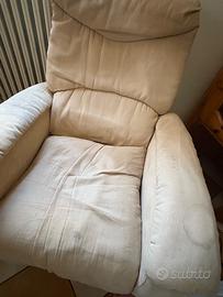 Poltrona relax e alza persone con telecomando