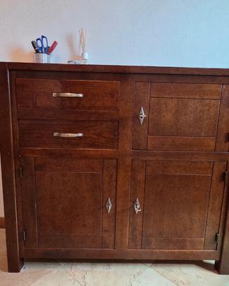 Comodini con cassetti e porte