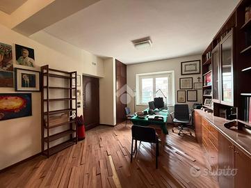 2 LOCALI A REGGIO DI CALABRIA