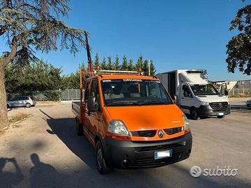 Renault master 2.3 dci doppia cab + gru e cass