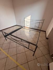 Struttura letto metallo grigio opaco