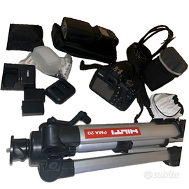 Kit fotocamera Canon EOS 2000D - EF-S 18-55 IS II