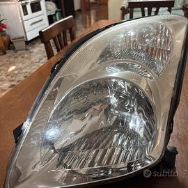 Faro anteriore sinistro suzuki swift 2005 - 2009