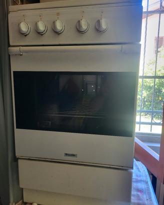 cucina 4 fuochi a gas 