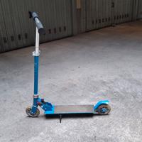 Monopattino per bambino con ruote luminose