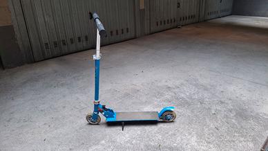 Monopattino per bambino con ruote luminose