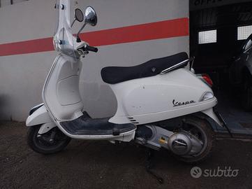 Piaggio Vespa lx 150