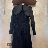 vestito lungo nero con copri spalle