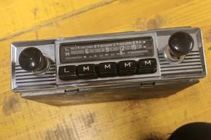 Autoradio Vintage Blaupunkt Anni 60 AM 5 tasti mem