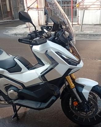 Honda x adv 750