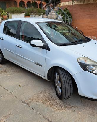 RENAULT CLIO SERIE 3 ANNO 2010