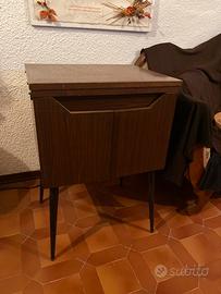 Machina da cucire con pedale anni 70