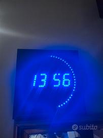 orologio di design a LED come nuovo