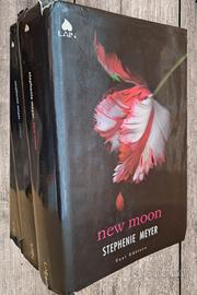 Romanzi Twilight Stephanie Meyer buone condizioni 