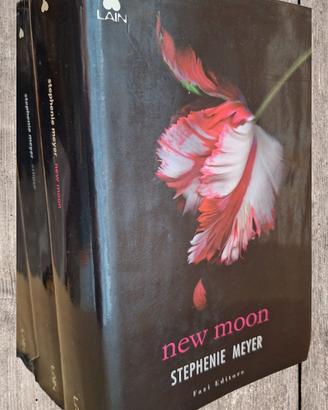 Romanzi Twilight Stephanie Meyer buone condizioni 