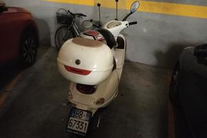vespa ETS4 del 2001