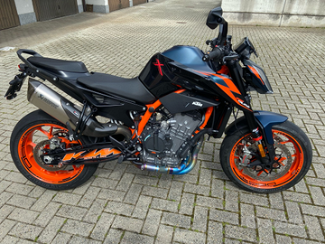 KTM duke890r