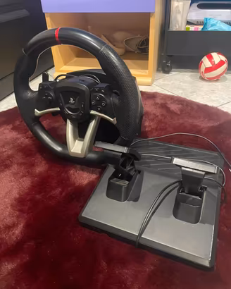 Pedaliera e volante compatibili con ps4/ps5 e pc