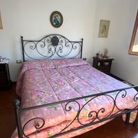 Letto matrimoniale inferro battuto nero