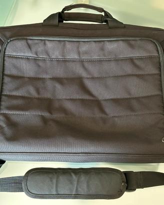 Borsa Tracolla PC Laptop 17.3" Amazon Basics