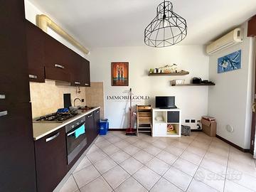 Bilocale con terrazzino, cantina e posto auto