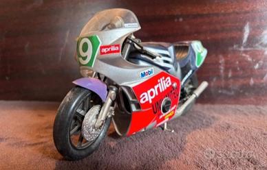 Aprilia scala 1:10 Loris Reggiani 