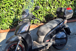 Kymco People GTi 125