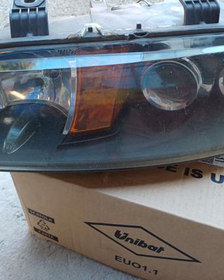 Faro punto 2 serie sx