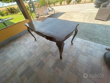 Tavolo stile