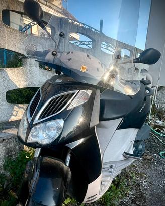 Aprilia Sportcity 200 - 02/2006 - pochi Km