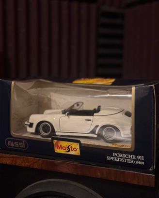 Porsche 911 Speedster 1989 Maisto 1:24
