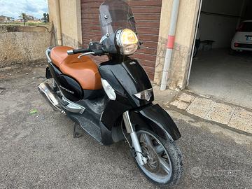 APRILIA SCARABEO 400 ie LIGHT 2008