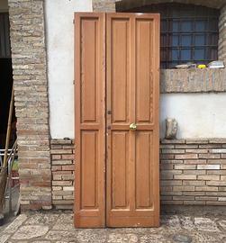 porta portone di ingresso a due ante bugnate