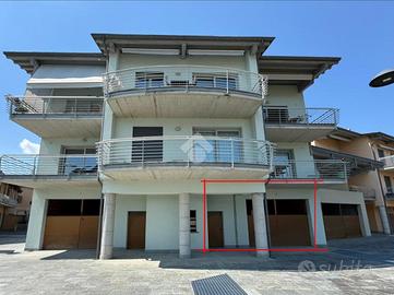 3 LOCALI A SOLTO COLLINA