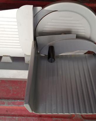 Affettatrice da 30 cm in alluminio c e x negozio
