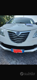 Lancia y  2014  km 136000