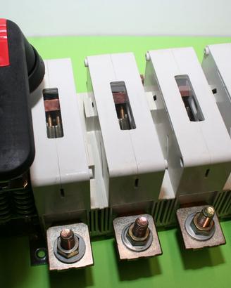 INTERRUTTORE SEZIONATORE DI MANOVRA ABB 4X630A ABB