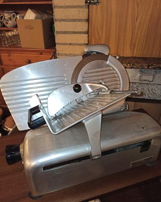 Affettatrice professionale OMAS TN 250