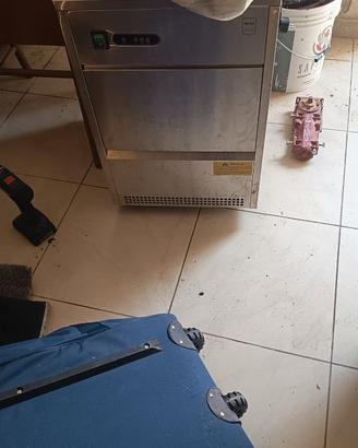 Macchina del ghiaccio per bar